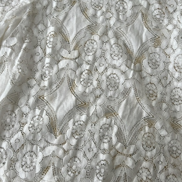 NWOT Lace Top. Sz L - Picture 3 of 9